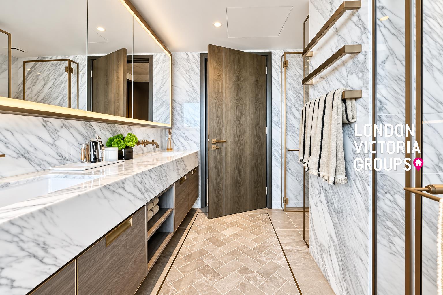 8 Carnation Way, LONDON